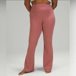 Lululemon Groove Pant Flare Super High-Rise *Nulu
Spiced Chai